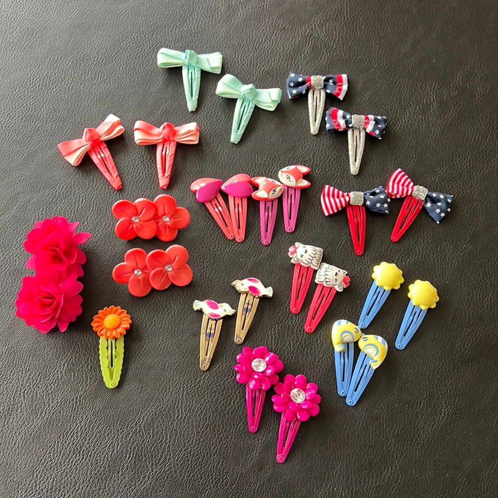 Gymboree assorted color hair clips for girls